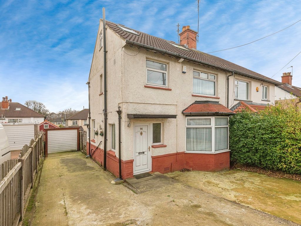 3 bed semidetached house for sale in Easterly Crescent, Leeds LS8, £