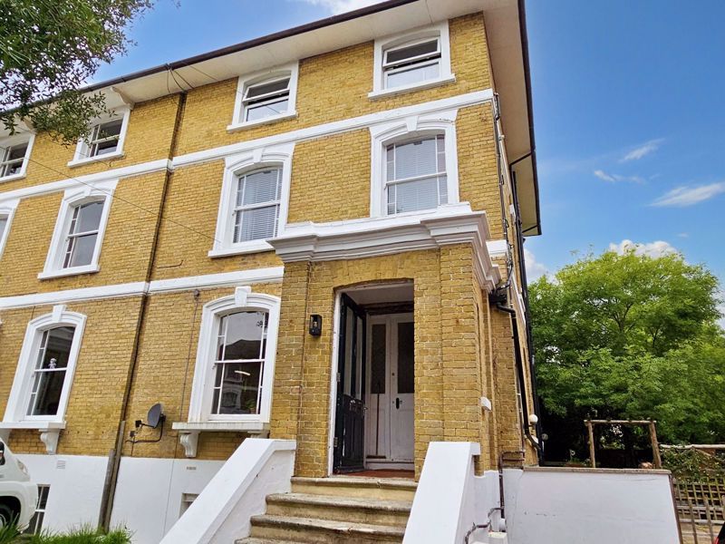 2 bed flat for sale in Lansdowne Square, Weymouth DT4, £200,000 Zoopla