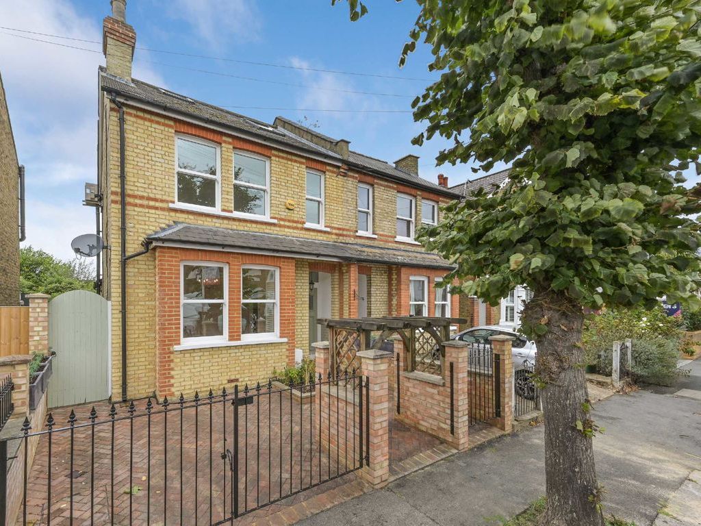 4 bed semidetached house for sale in Douglas Road, Surbiton KT6, £