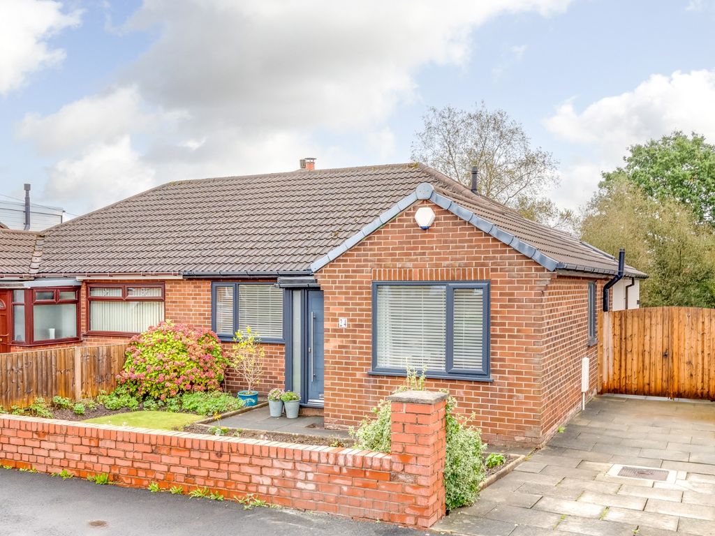 3 bed semidetached bungalow for sale in Bentham Road, Standish WN6, £