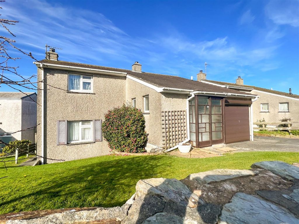 3 bed linkdetached house for sale in Osborne Parc, Helston TR13 Zoopla
