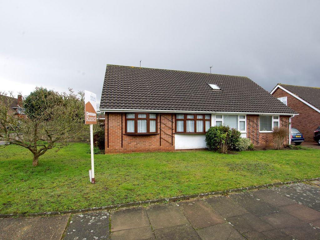 4 bed semidetached house for sale in Oakley Park, Bexley DA5, £515,000