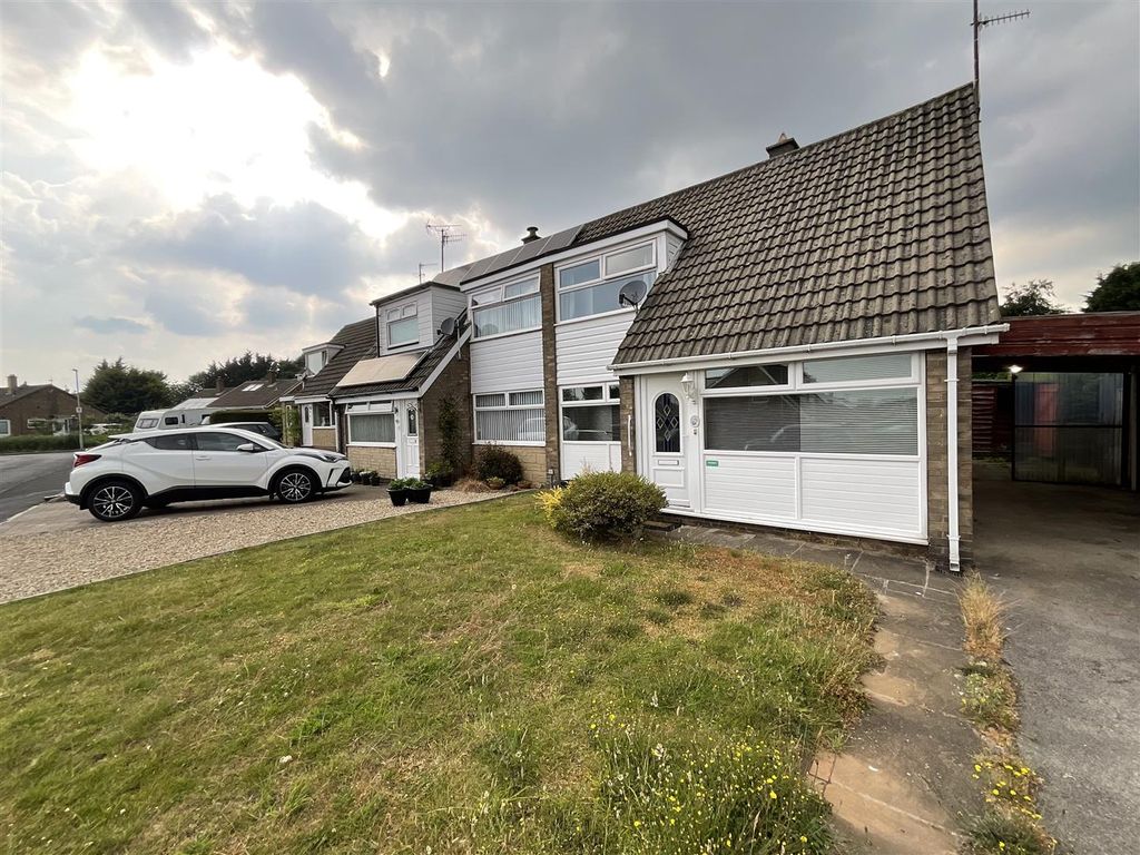 3 bed property for sale in Byward Drive, Crossgates, Scarborough YO12