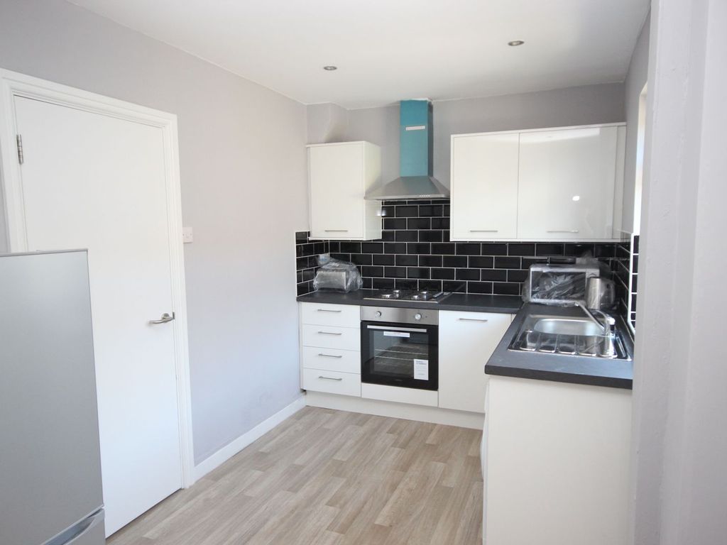 4 bed shared to rent in Blandford Road, Salford M6 Zoopla