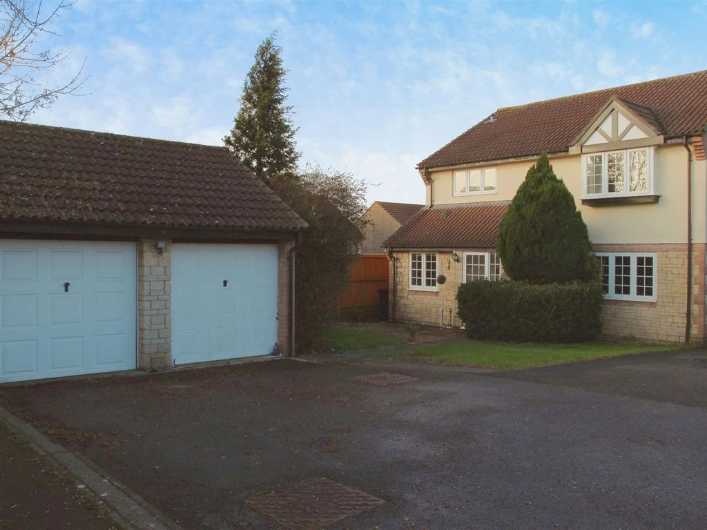 4 bed detached house for sale in Bridge Close, Whitchurch Village