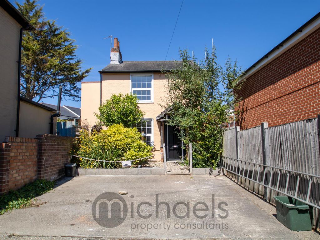 2 bed detached house to rent in Greenstead Road, Colchester CO1, £1,150