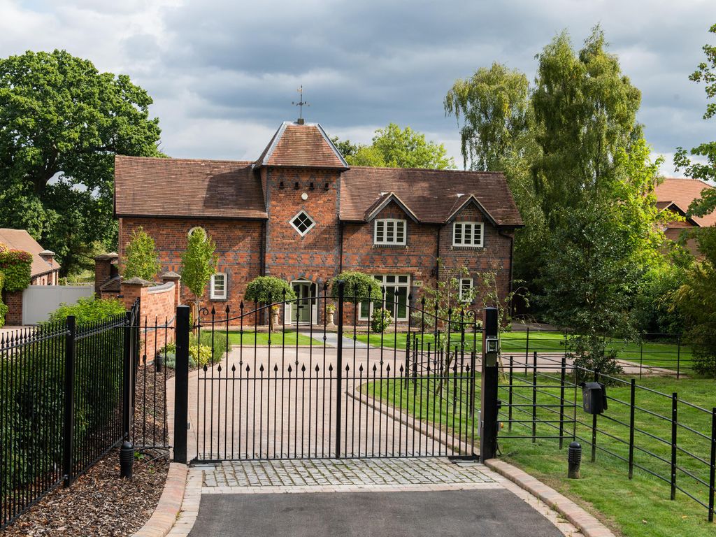 3 bed detached house for sale in Station Lane, Lapworth, Solihull B94