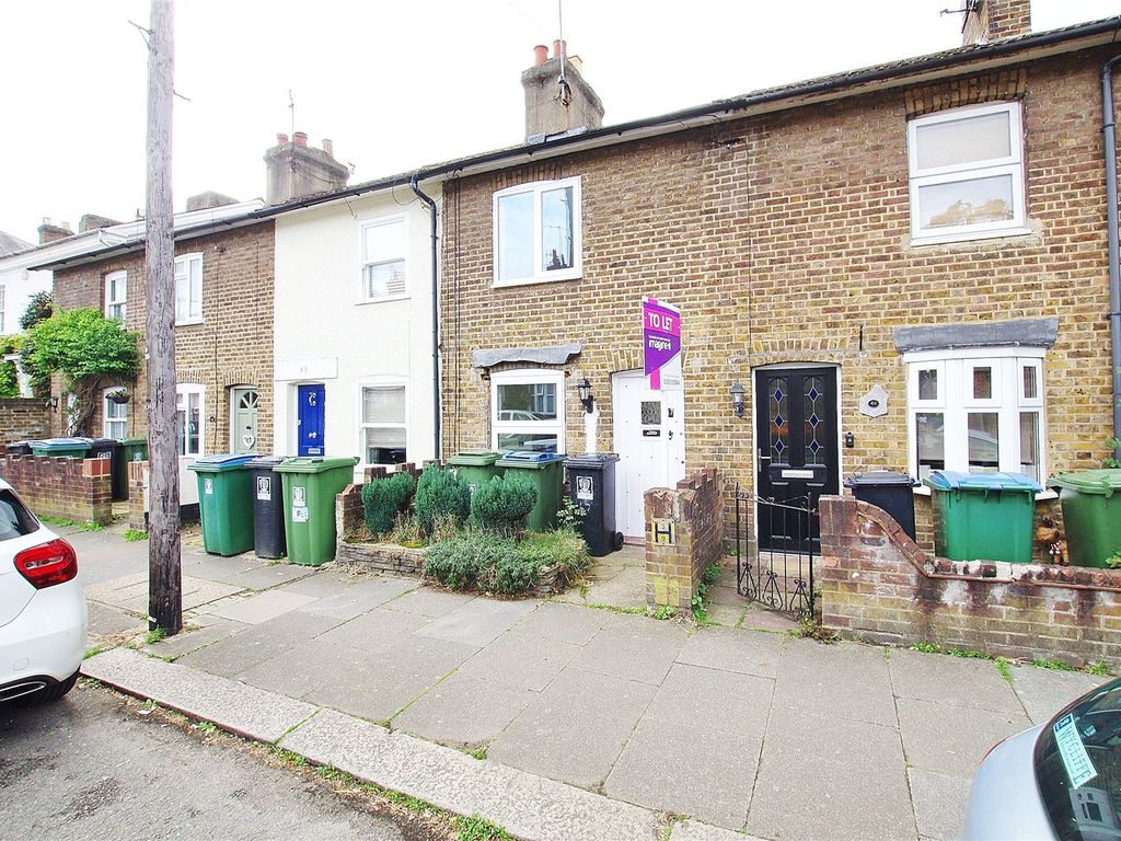 2 bed terraced house to rent in Church Road, Watford, Hertfordshire