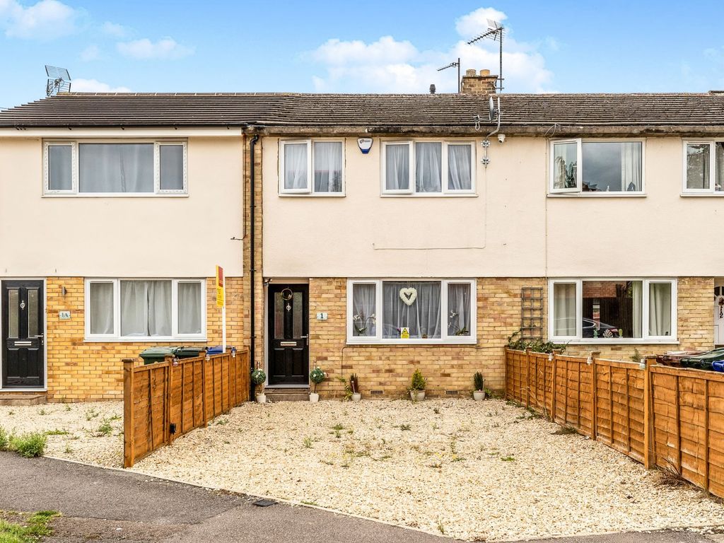 Chichester Close, Bicester, Oxfordshire OX26  