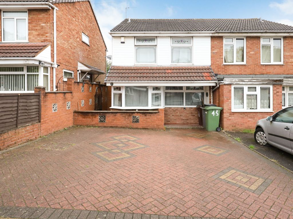 3 bed semidetached house for sale in Wood Street, Lanesfield