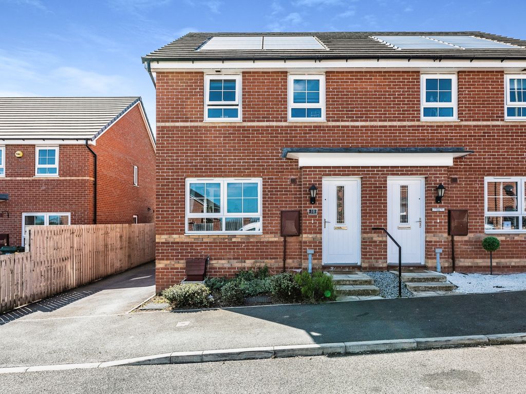 3 bed semidetached house for sale in Monckton Road, Pontefract WF8