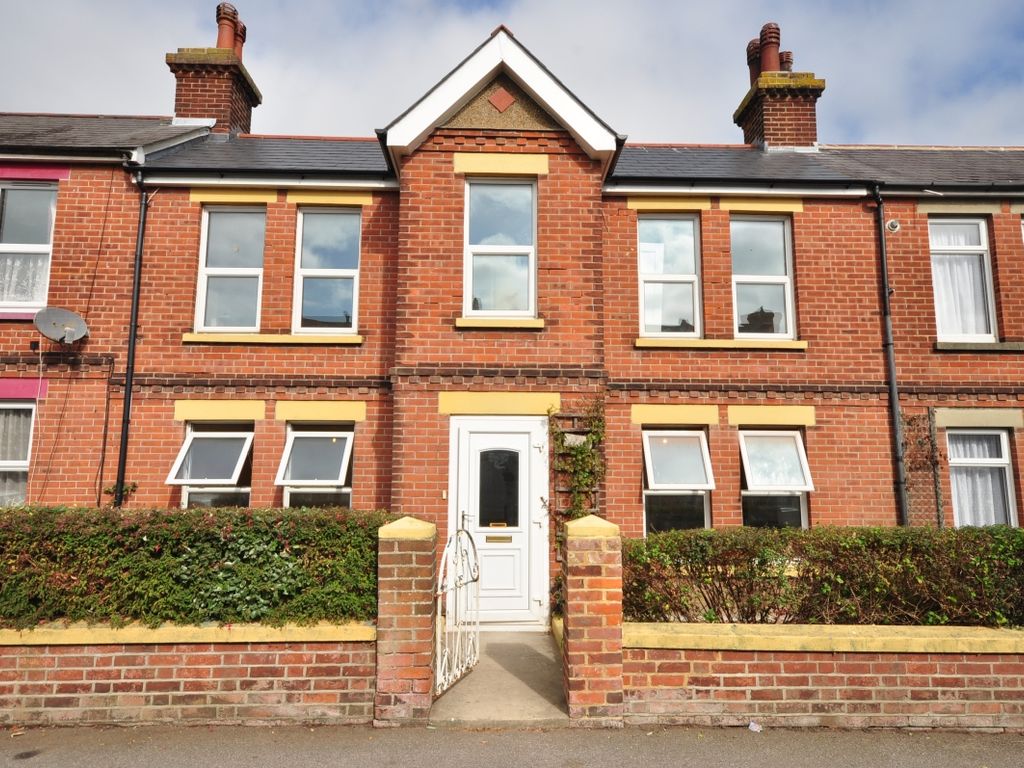 2 bed terraced house to rent in Oaks Road, Folkestone CT20 Zoopla