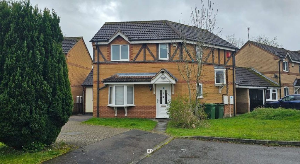 4 bed detached house to rent in Norman Court, Oadby, Leicester LE2, £