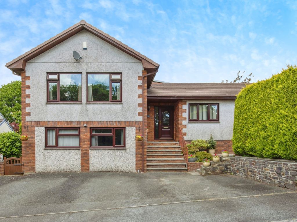 5 bed detached house for sale in Halgavor Park, Bodmin, Cornwall PL31