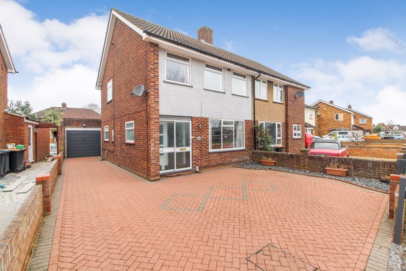 3 bed semidetached house for sale in Putnoe Heights, Bedford MK41 Zoopla