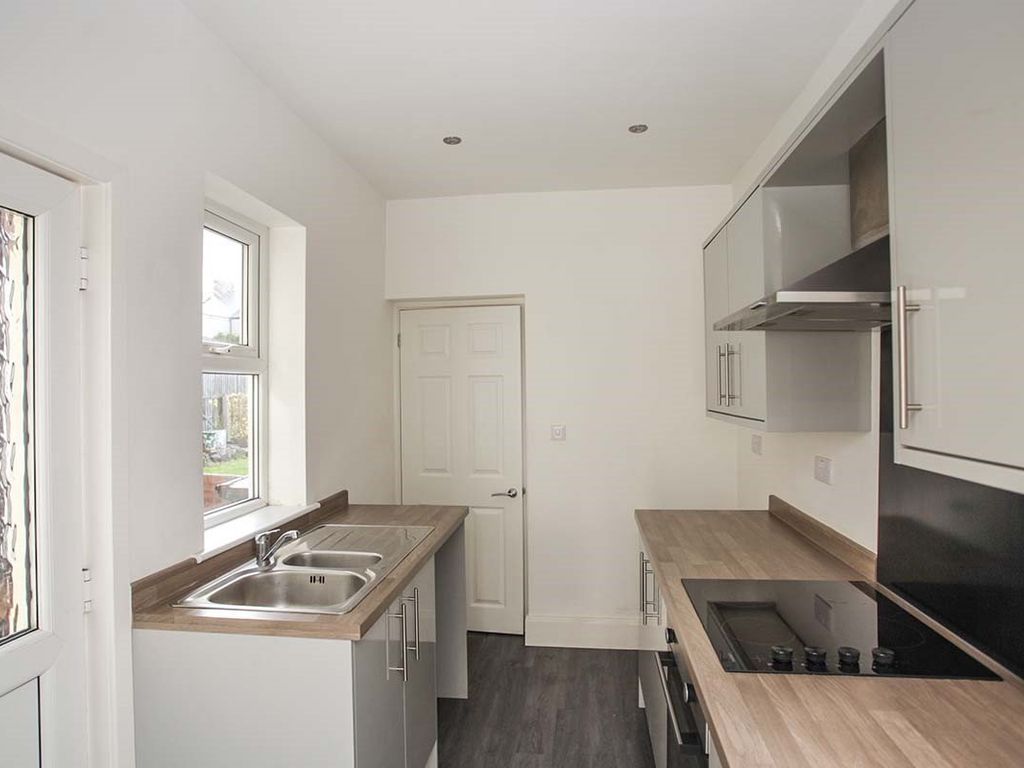 2 bed end terrace house to rent in Wootton Street, Bedworth