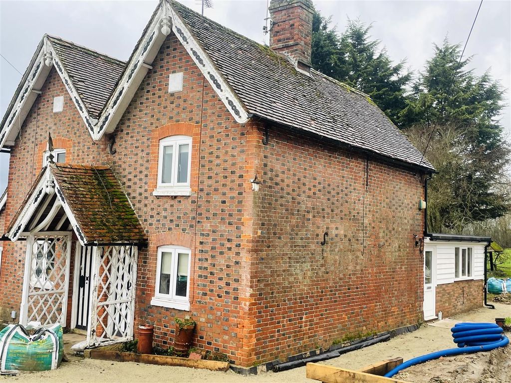 2 bed semidetached house to rent in Spelmonden Road, Goudhurst
