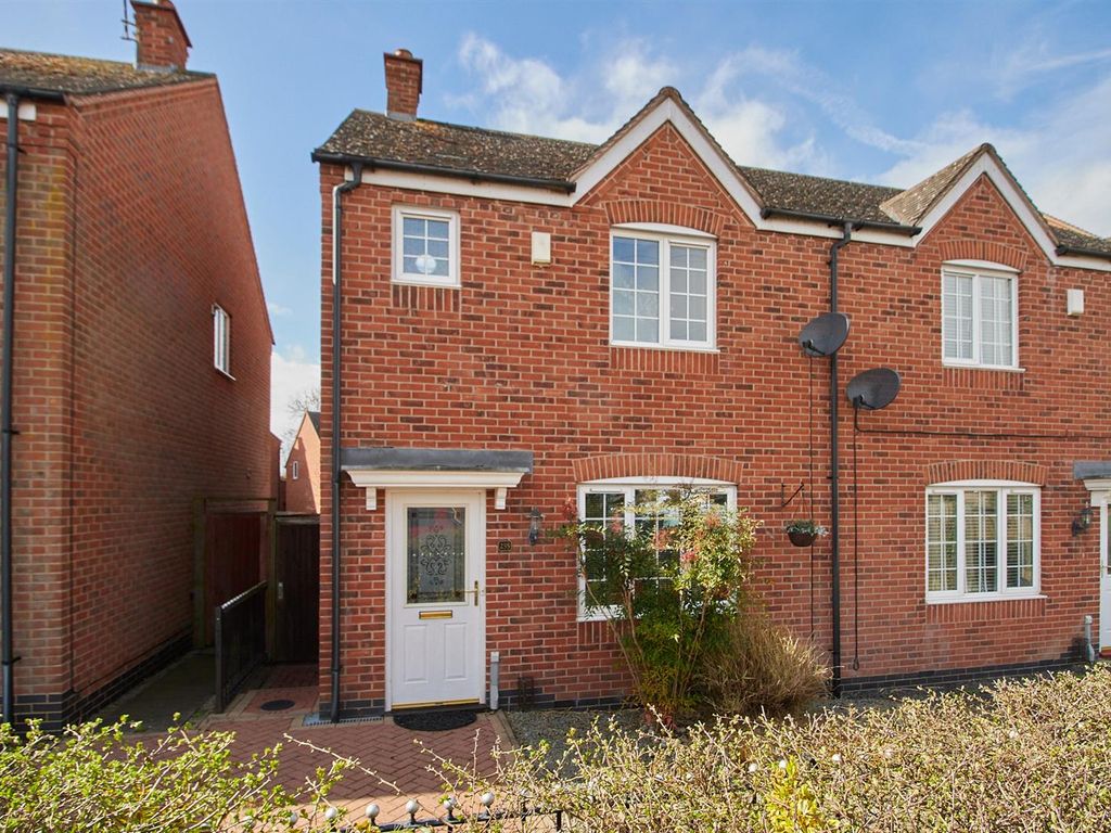 3 bed semidetached house for sale in Kirkby Road, Barwell, Leicester