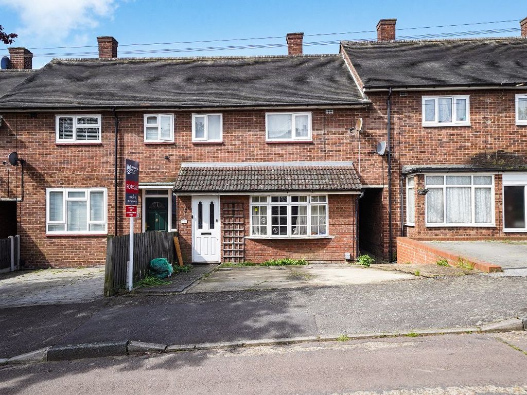 2 bed terraced house for sale in Broseley Gardens, Romford RM3, £