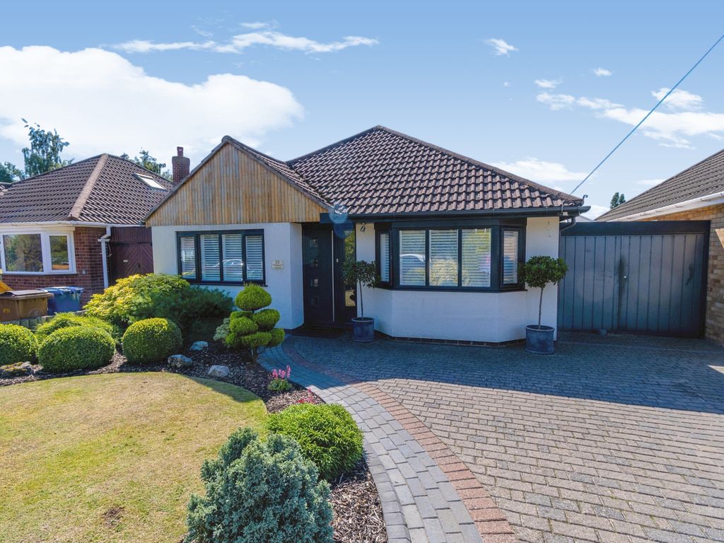 2 bed bungalow for sale in Wallheath Crescent, Stonnall, Walsall WS9