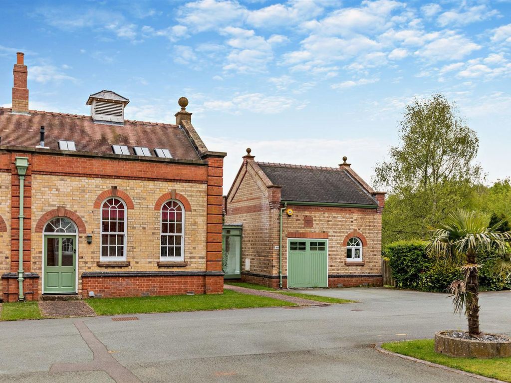 3 bed semidetached house for sale in Hatton Manor, Hatton, Cotes Heath