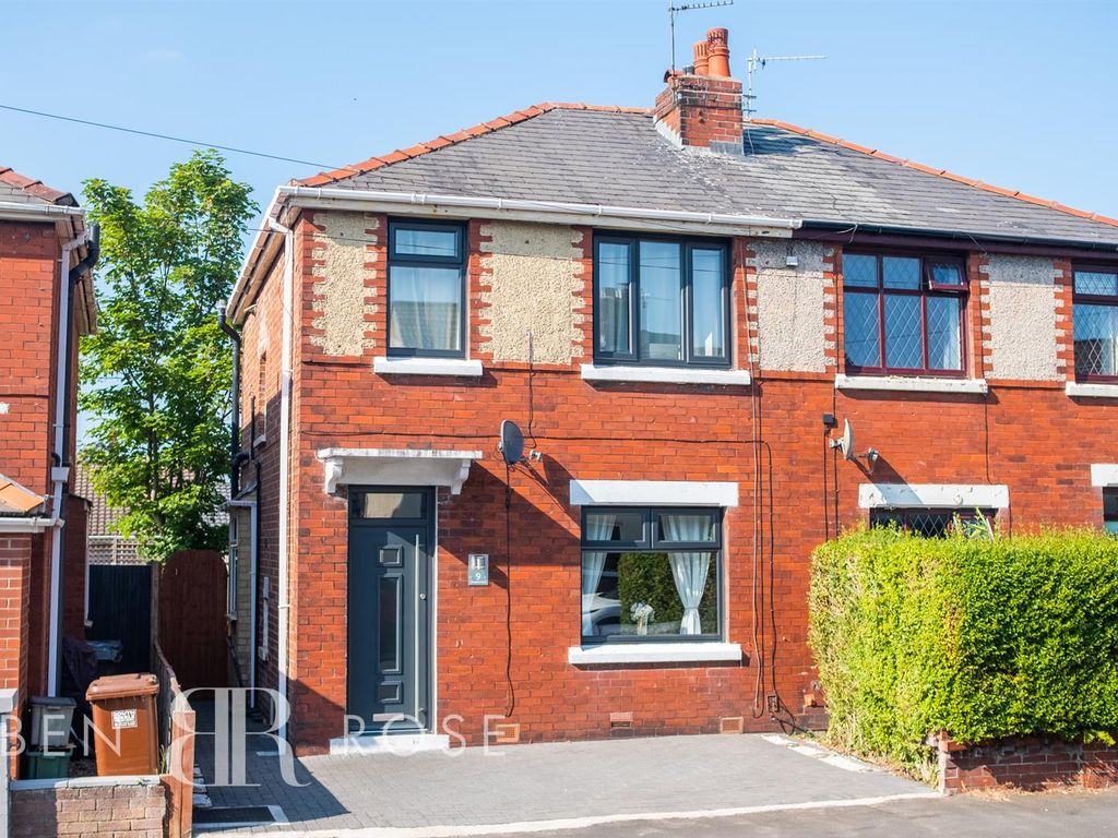 3 bed semidetached house for sale in Stevenson Avenue, Farington