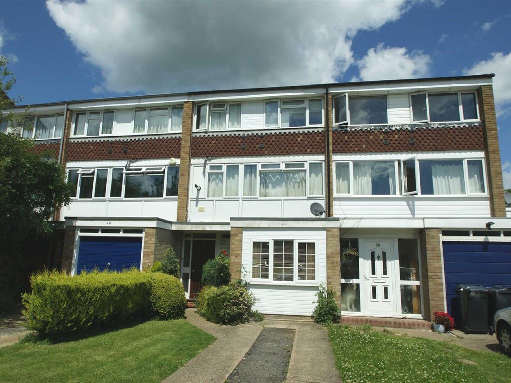 Room to rent in Crawley Drive, Hemel Hempstead HP2, £550 pcm Zoopla