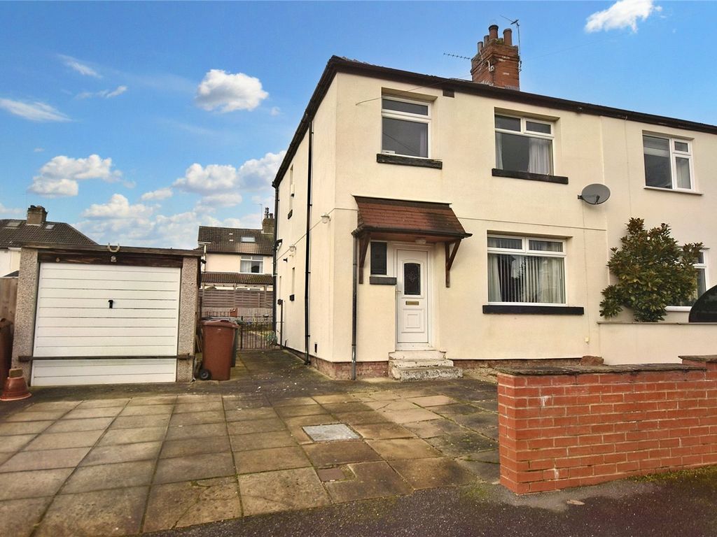 3 bed semidetached house for sale in Vesper Walk, Kirkstall, Leeds LS5