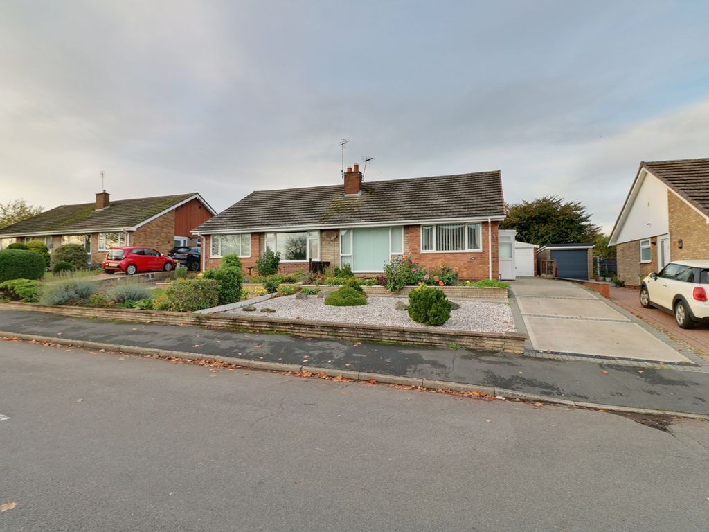 2 bed semidetached house for sale in St. Peters Avenue, Scunthorpe