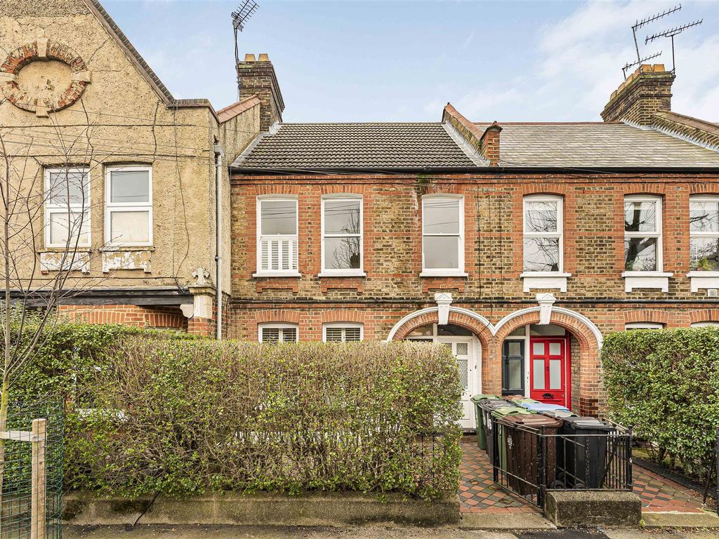 2 bed for sale in Carr Road, Walthamstow, London E17, £