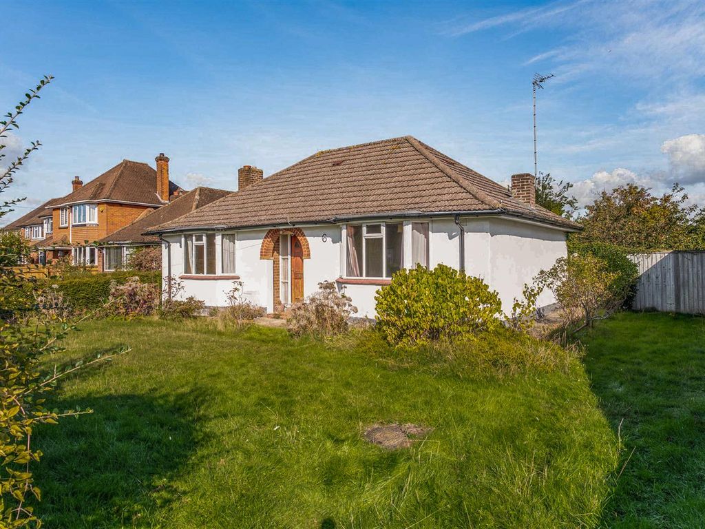2 bed detached bungalow for sale in Hedley Road, Flackwell Heath, High