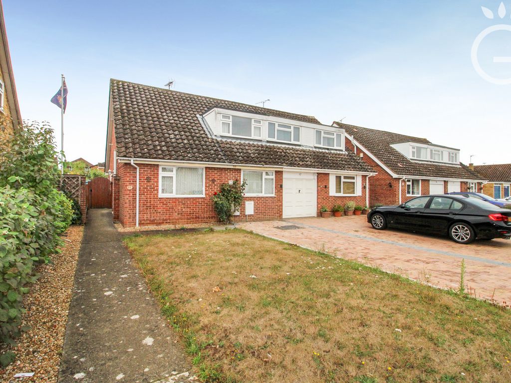 3 bed semidetached house for sale in Telford Crescent, Woodley RG5