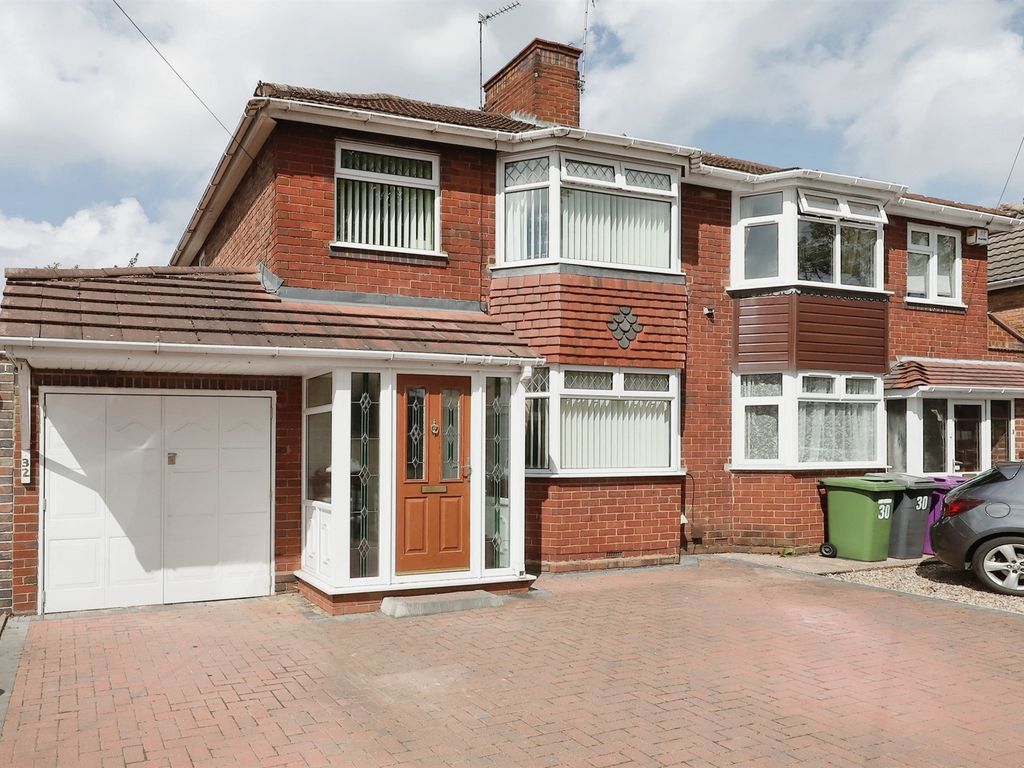 3 bed semidetached house for sale in Hatton Crescent, Wednesfield