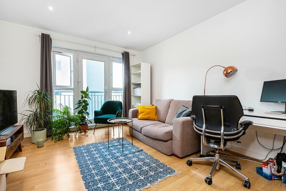 1 bed flat for sale in Morton Close, London E1 Zoopla