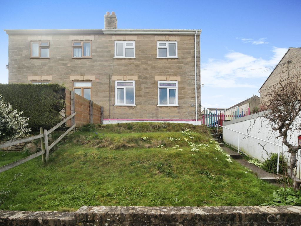 3 bed semidetached house for sale in Gastons Lane, Bower Hinton