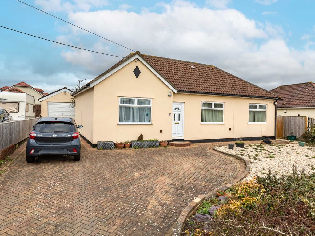 3 bed detached bungalow for sale in Stoke Lane, Stoke Lodge, Bristol