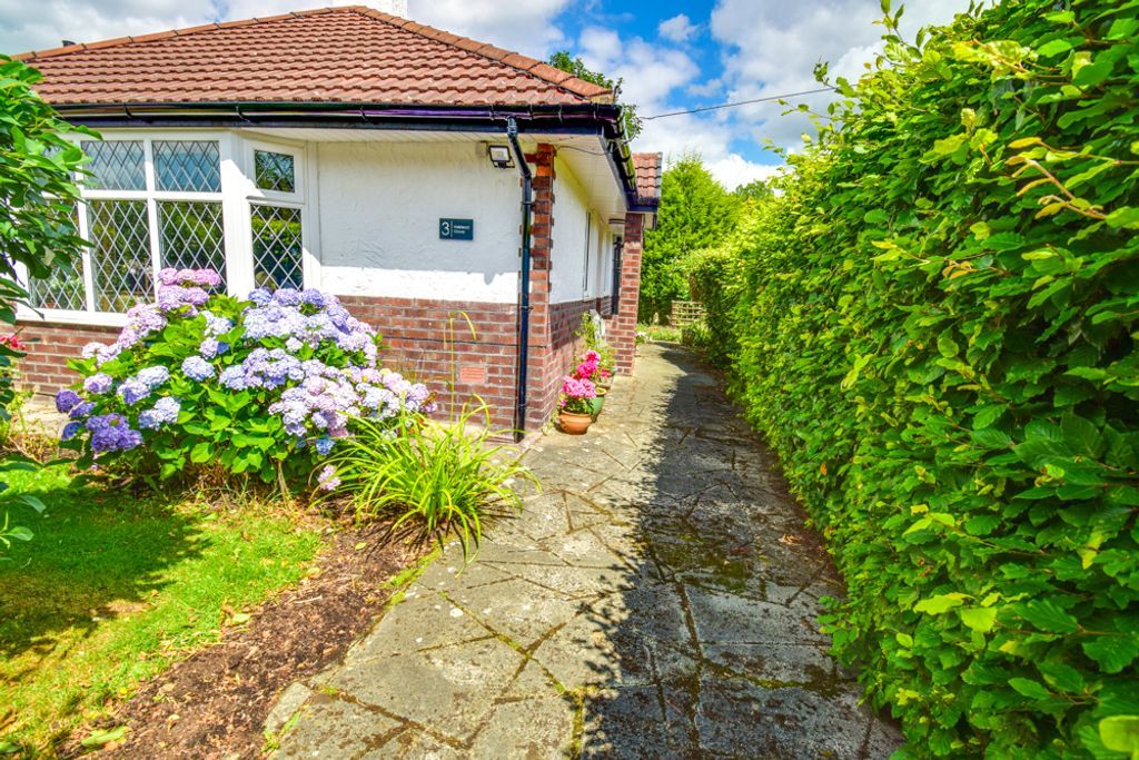 2 bed detached bungalow for sale in Halstead Grove, Gatley, Cheadle SK8