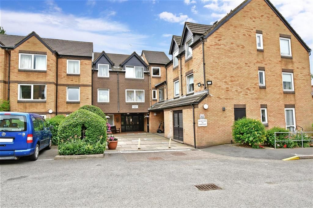 Kings Head Hill, London E4  