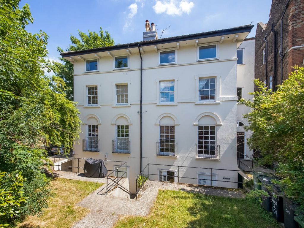 2 bed flat for sale in Dartmouth Road, Forest Hill, London SE23 Zoopla