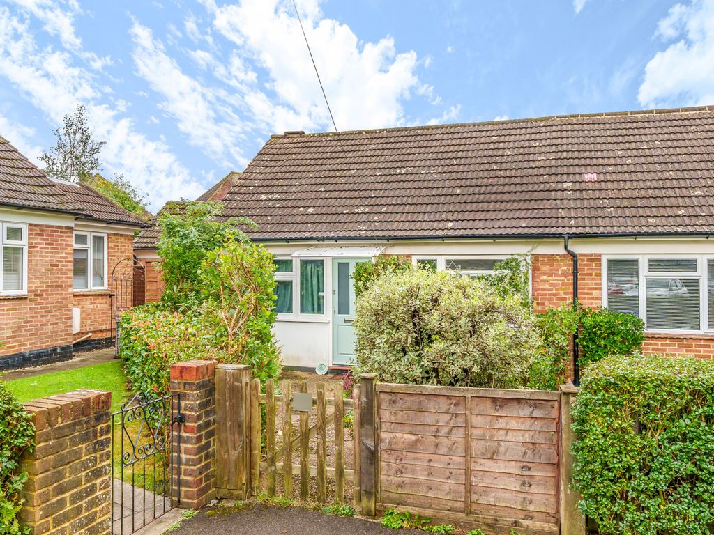 2 bed bungalow for sale in Leach Grove, Leatherhead KT22, £399,950 Zoopla