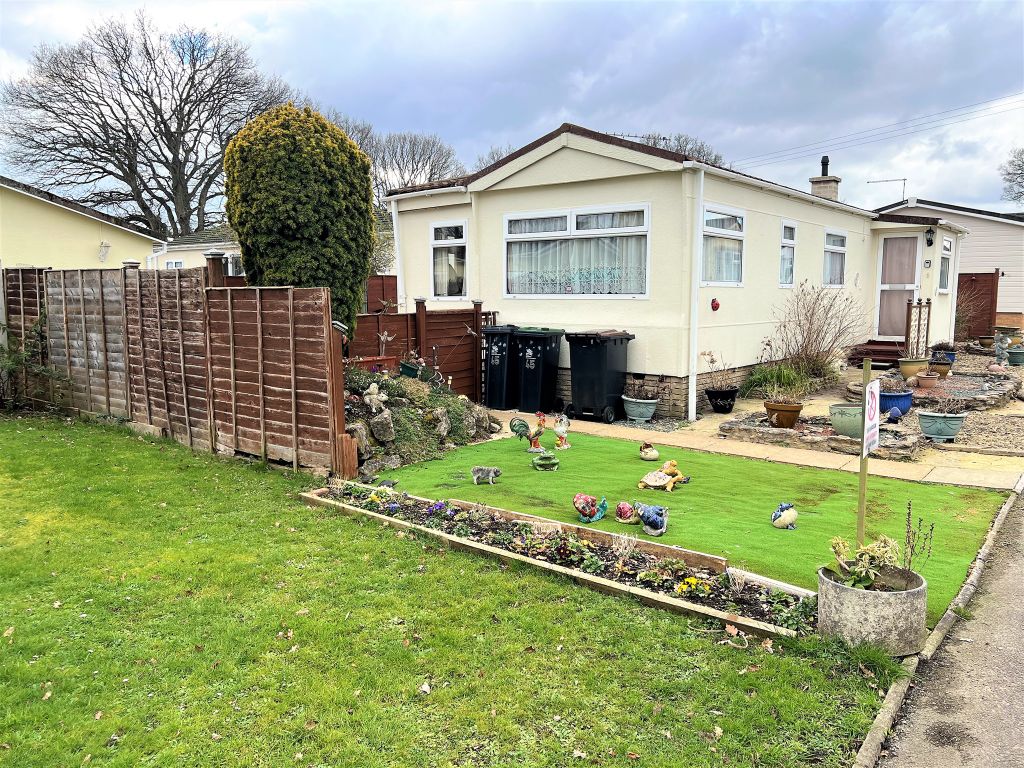 2 bed mobile/park home for sale in Hillbury Road, Alderholt, Fordingbridge SP6 Zoopla