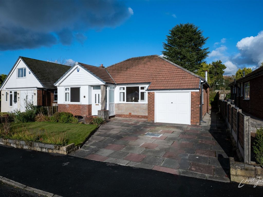 3 bed bungalow for sale in Thornway, High Lane, Stockport SK6, £415,000