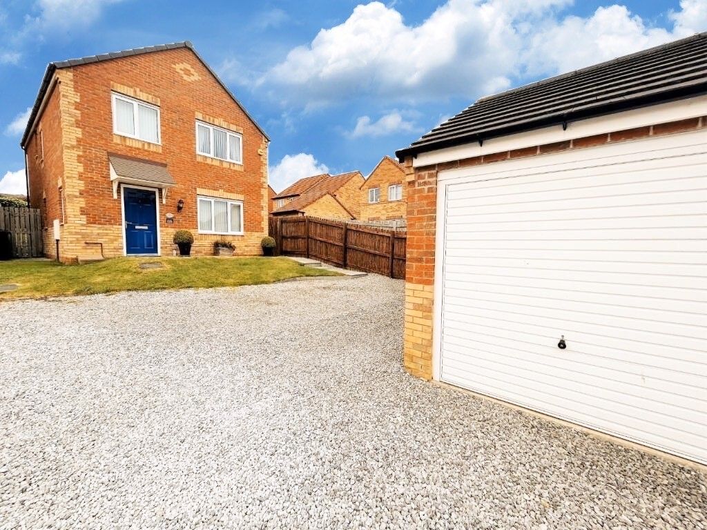 4 bed detached house for sale in Far Moor Close, Goldthorpe, Rotherham