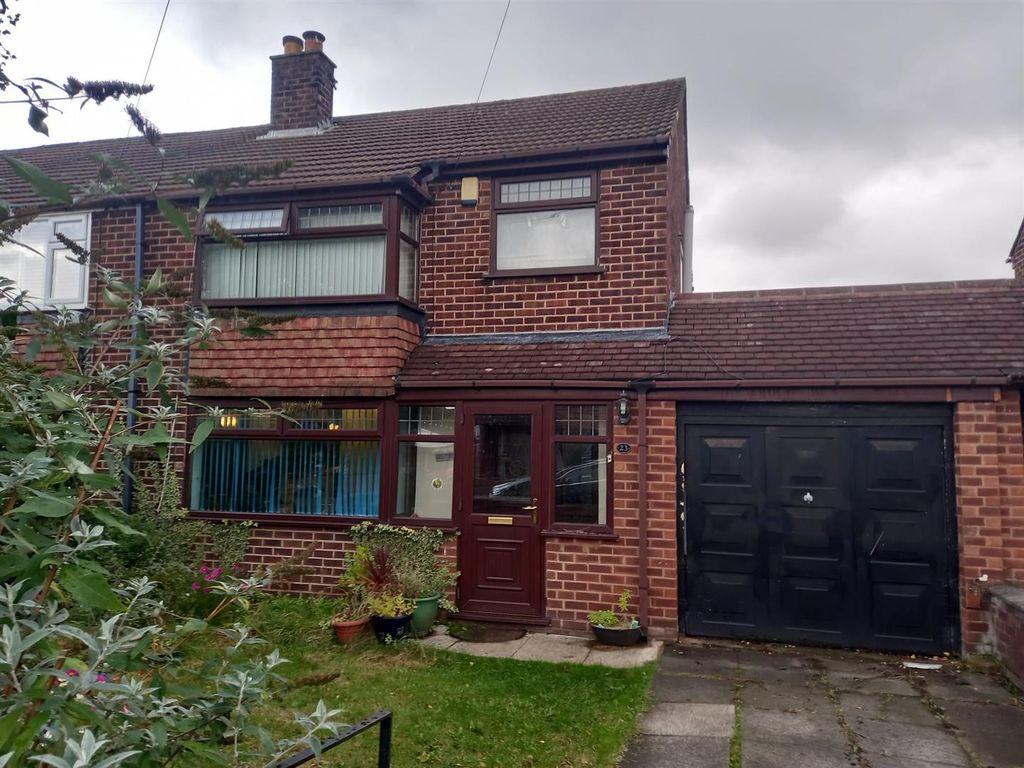 3 bed semidetached house for sale in Dunmow Road, Thelwall, Warrington