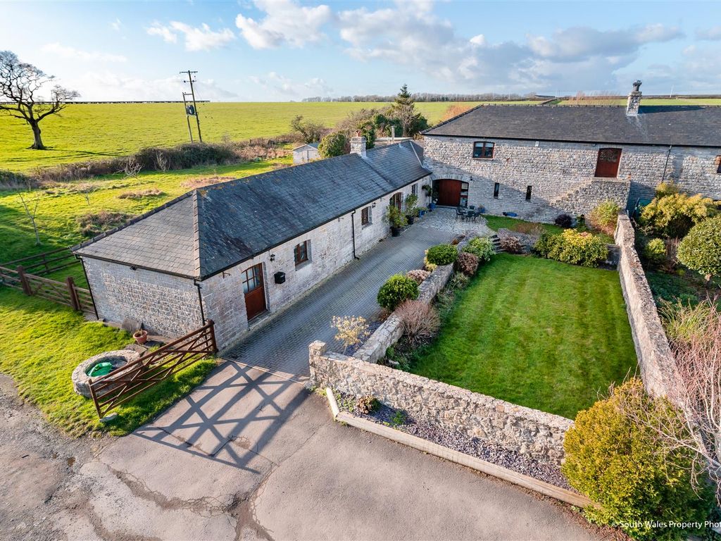 5 bed barn conversion for sale in Cwm Ciddy Lane, Barry, Vale Of