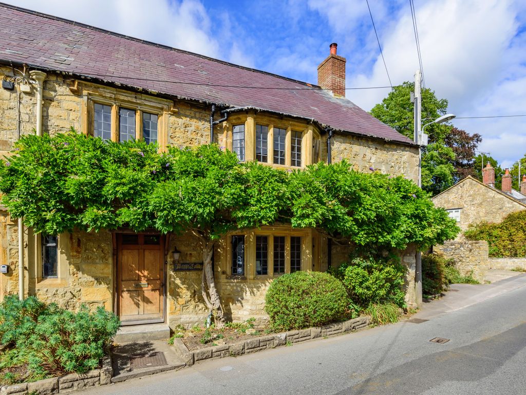 3 bed semidetached house for sale in North Street, Beaminster, Dorset