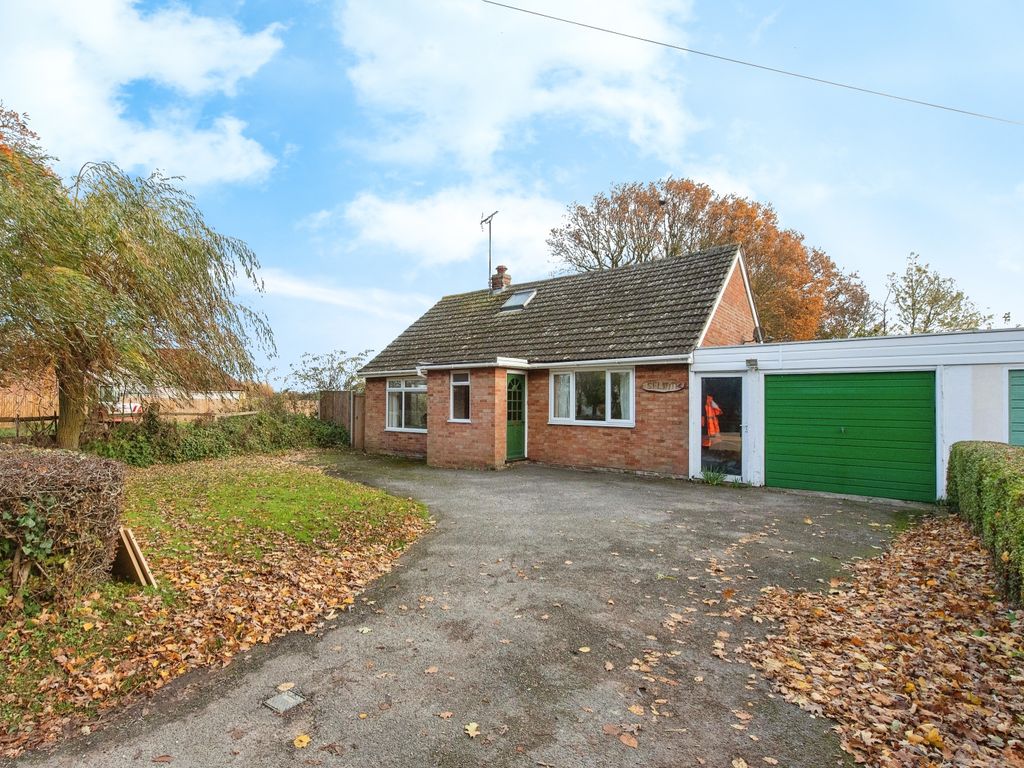 3 bed bungalow for sale in Ashfield Road, Elmswell, Bury St. Edmunds