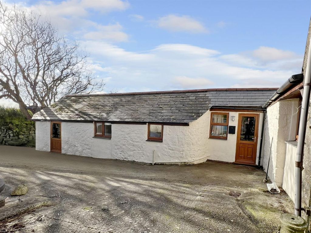 2 bed bungalow to rent in Lancarrow, Four Lanes, Redruth TR16, £750 pcm