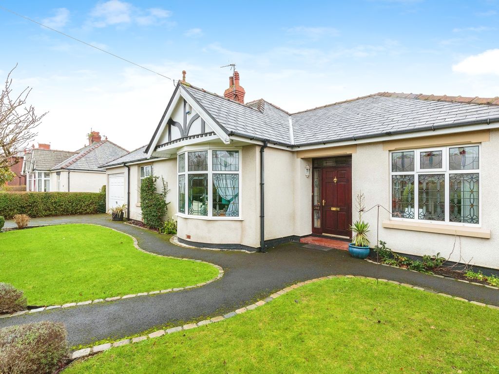 3 bed bungalow for sale in Hawes Side Lane, Blackpool, Lancashire FY4