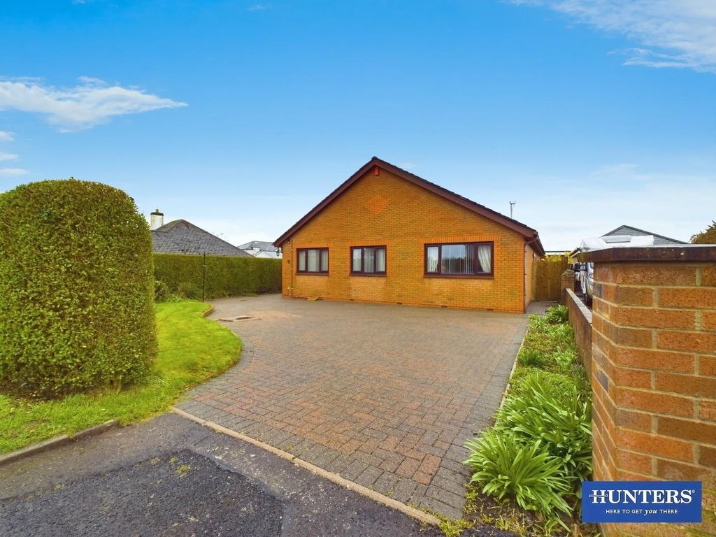 4 bed detached bungalow for sale in Canberra Road, Gretna DG16, £290,000 Zoopla